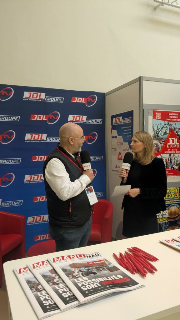 Bertrand GUILLOTON, commercial grand comptes pour CVIM, est interrogé lors d'une interview pour le groupe JDL